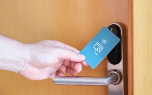 lưu ý khi sử dụng thẻ từ khách sạn